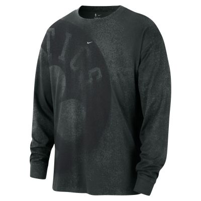 Nike Boston Celtics Essential Anthem Men's Long-Sleeve Basketball T-Shirt Night Forest - Daudzkrāsains - T-krekls ar īsām piedurknēm Nike Boston Celtics Essential Anthem Men's Long-Sleeve Basketball T-Shirt Night Forest - Daudzkrāsains - T-krekls ar īsām piedurknēm